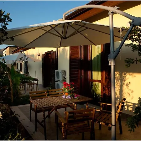 Ai Parchi Dei Parrini Bed & Breakfast